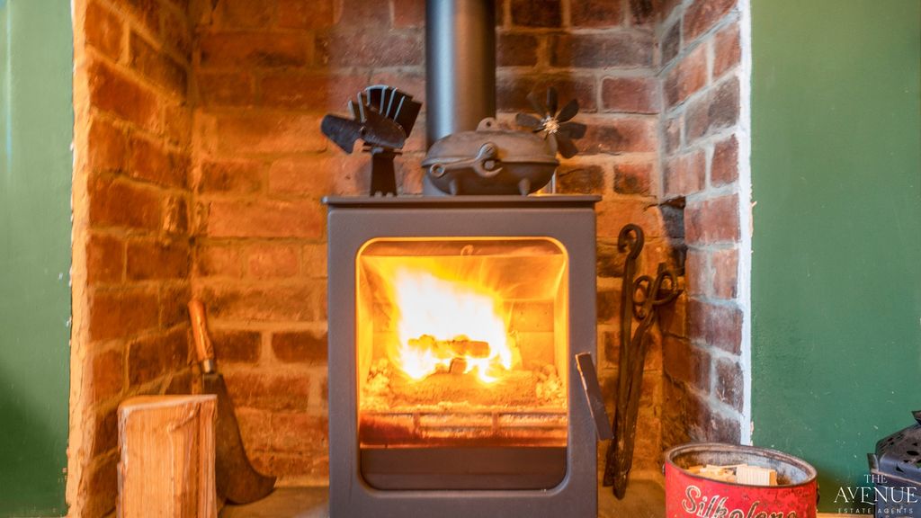 Property photo 2 of 20 4702234