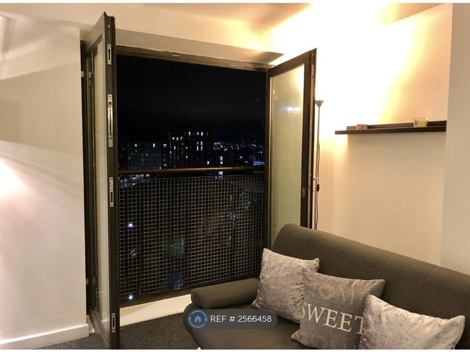 Property photo 2 of 17 Balcony