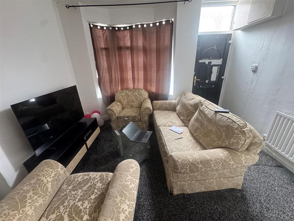 Property photo 1 of 5 Lounge.Jpg