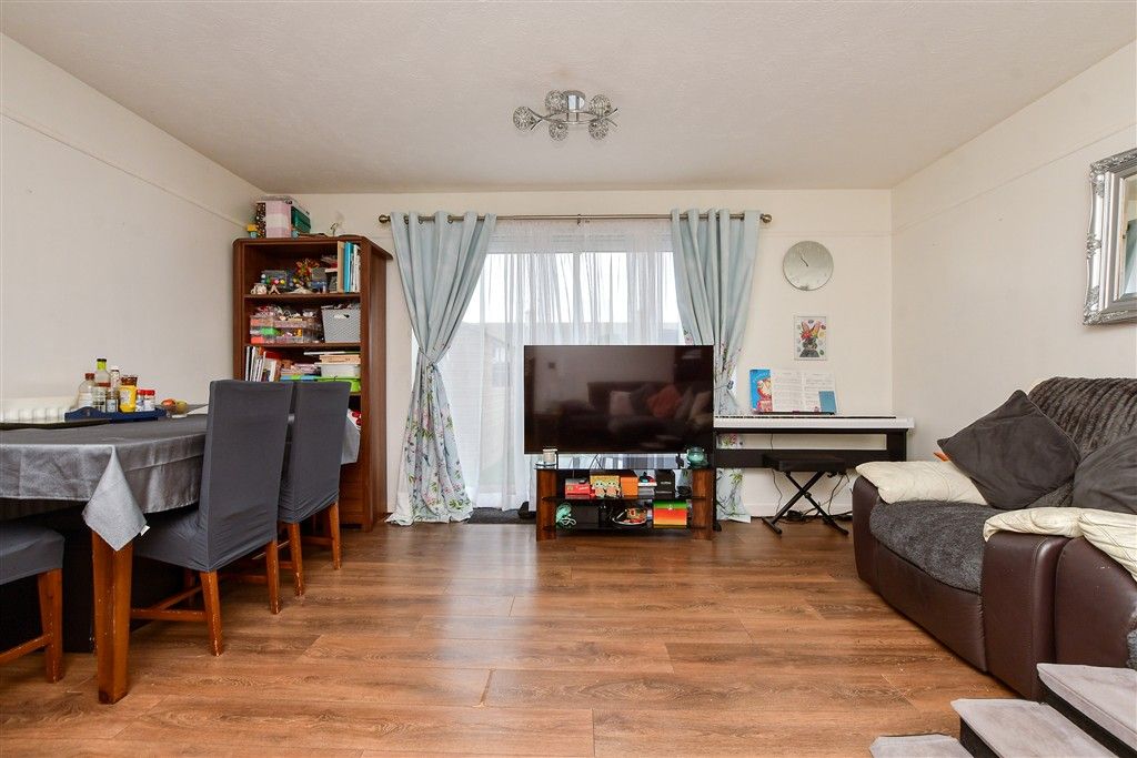 Property photo 2 of 13 Lounge/Diner