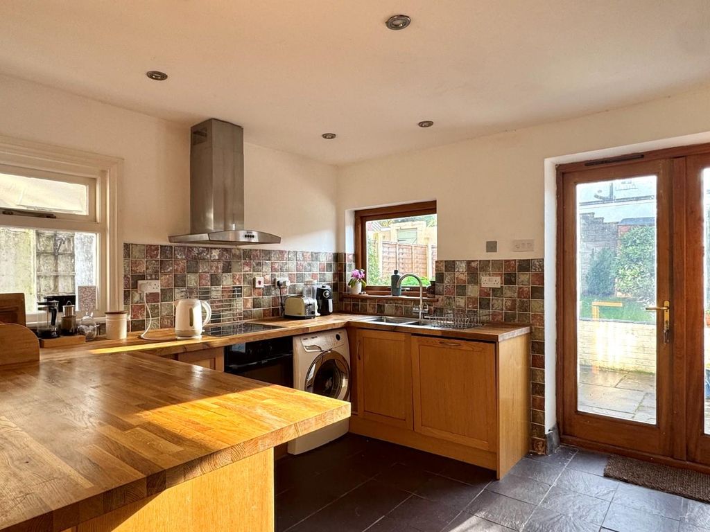 Property photo 2 of 19 Kitchen/Dining Room
