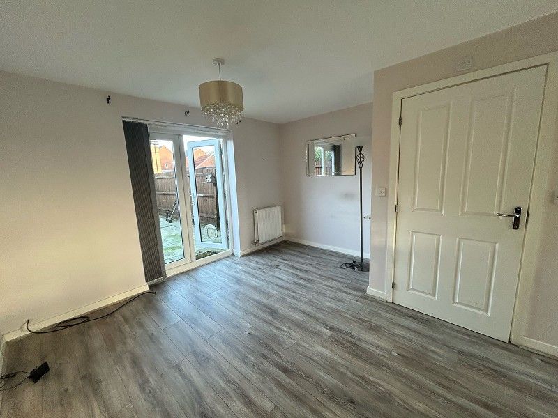 Property photo 2 of 7 2694-Pra12807-4-Raw