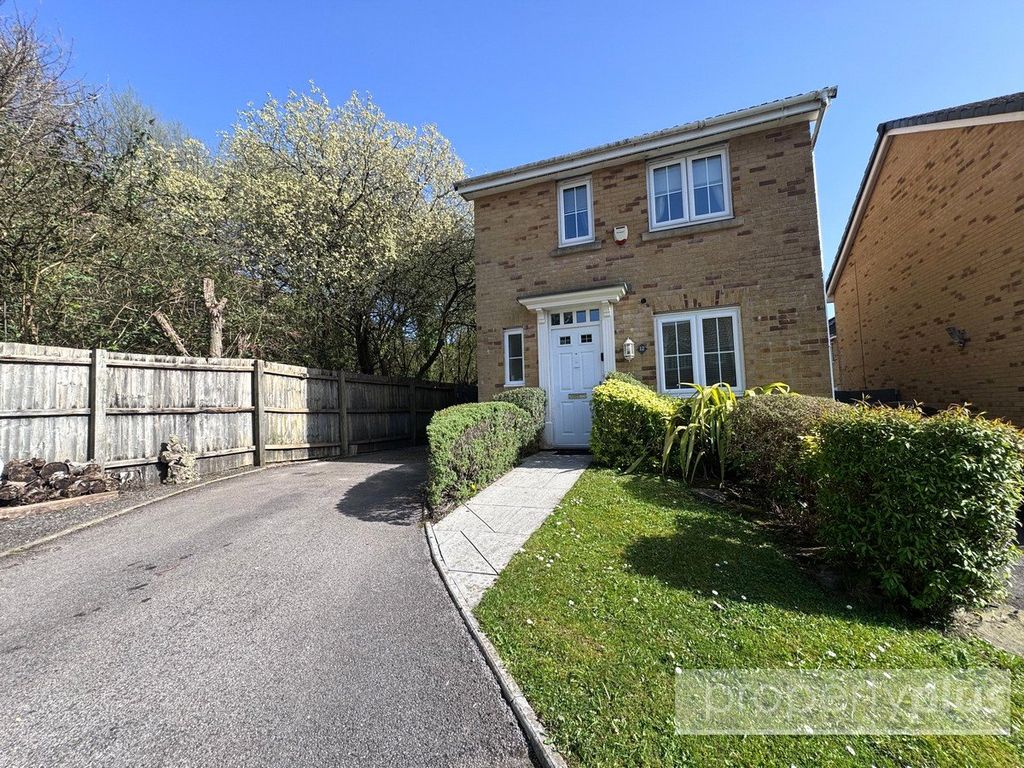 Property photo 1 of 19 Picture No. 01