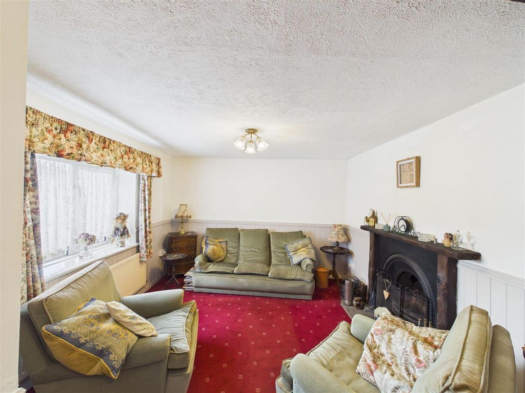 Property photo 3 of 21
