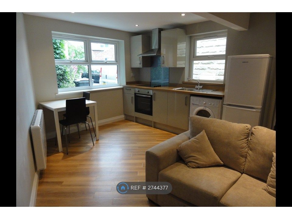 Property photo 3 of 11 Kitchen/Living/Dining Area