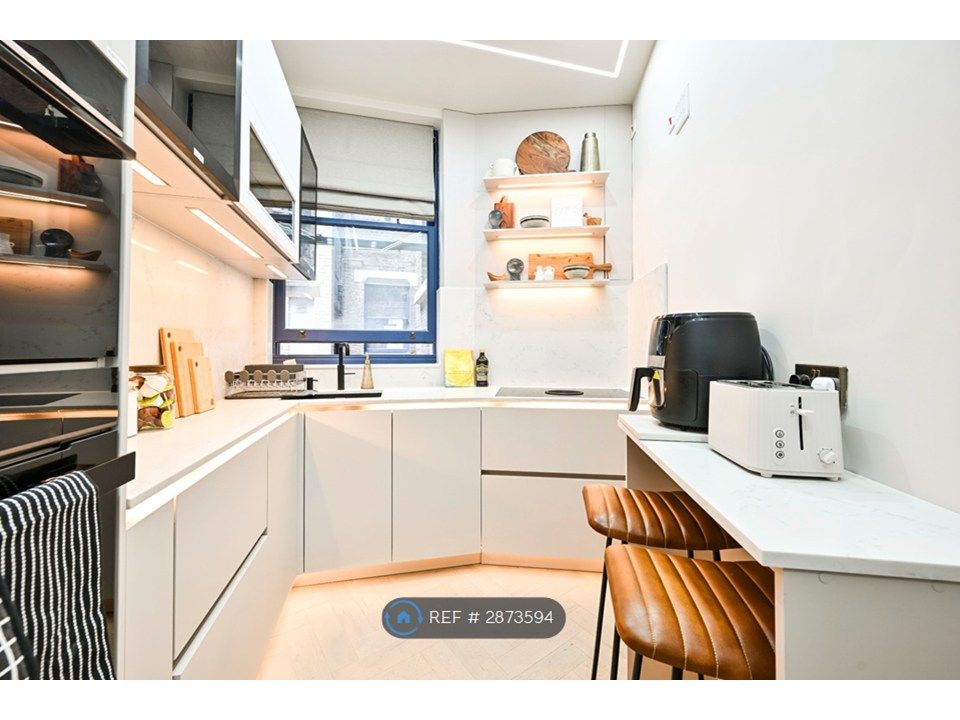 Property photo 3 of 34