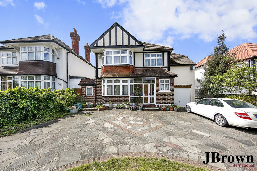 Property photo 1 of 24
