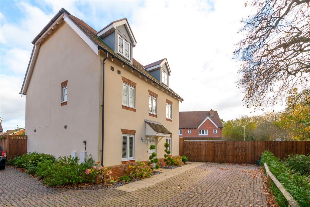 Property photo 1 of 23 Old_26_Whittaker_Externals-22.Jpg