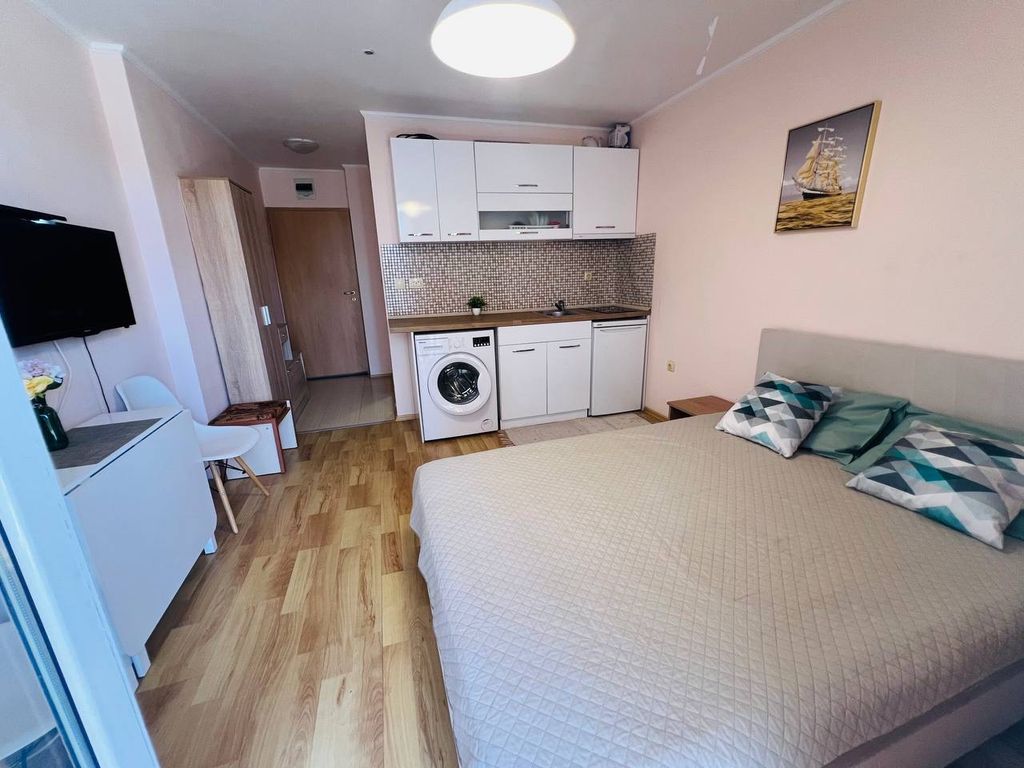 Property photo 2 of 18