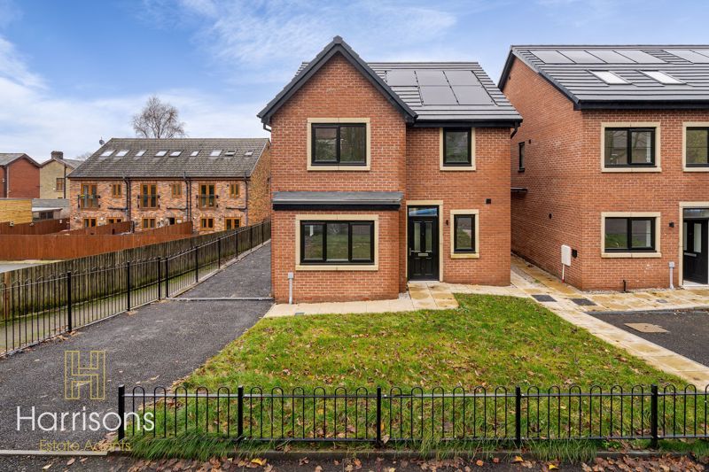 Property photo 1 of 17 Photo 18