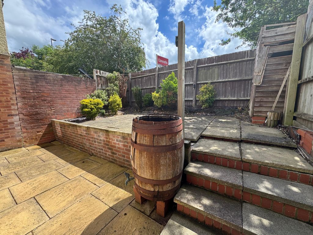 Property photo 2 of 9