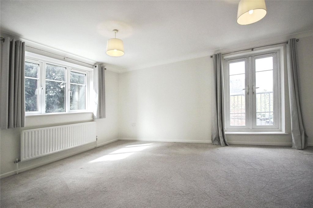 Property photo 2 of 11 Picture No. 29