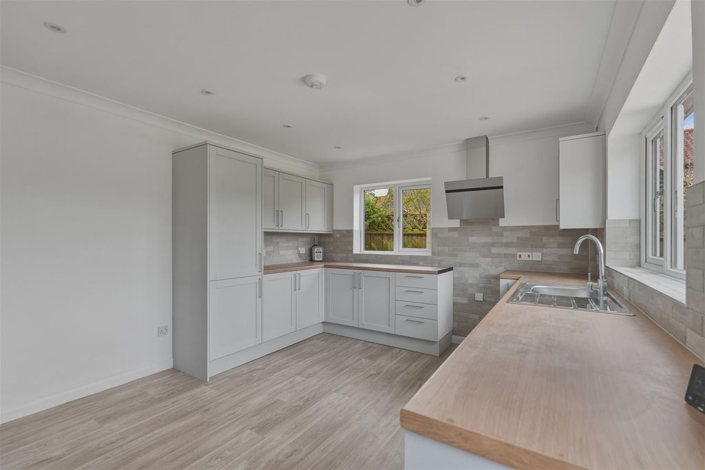 Property photo 2 of 13 Kitchen