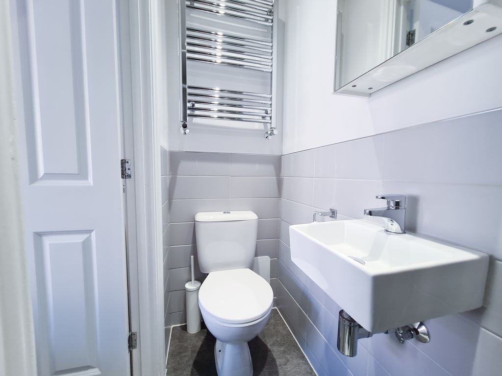 Property photo 3 of 11 Tower Bridge Drone Photo-4