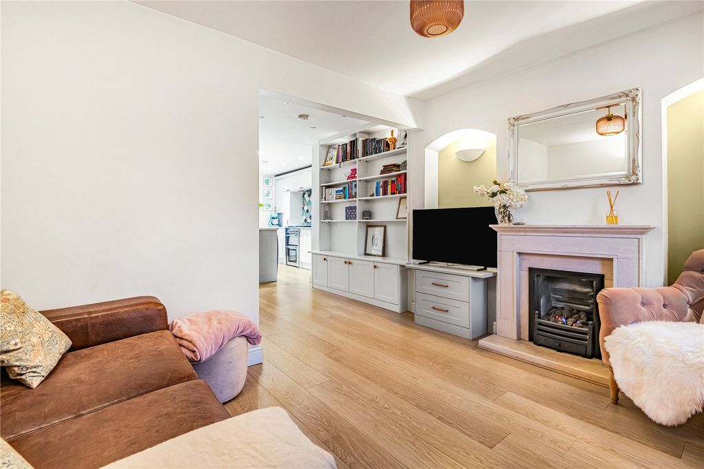 Property photo 2 of 22 Reception Room