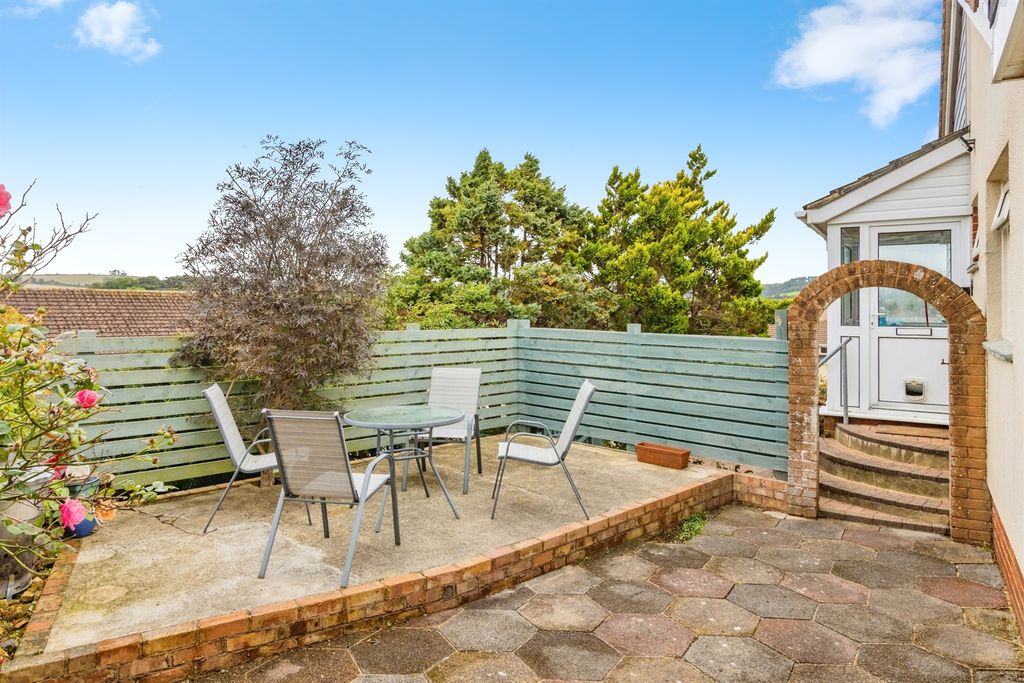 Property photo 3 of 17