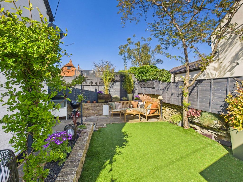 Property photo 3 of 31