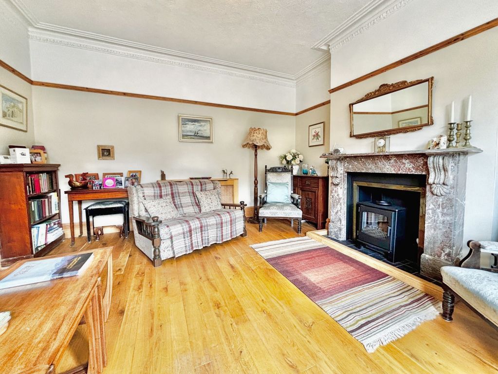 Property photo 3 of 23