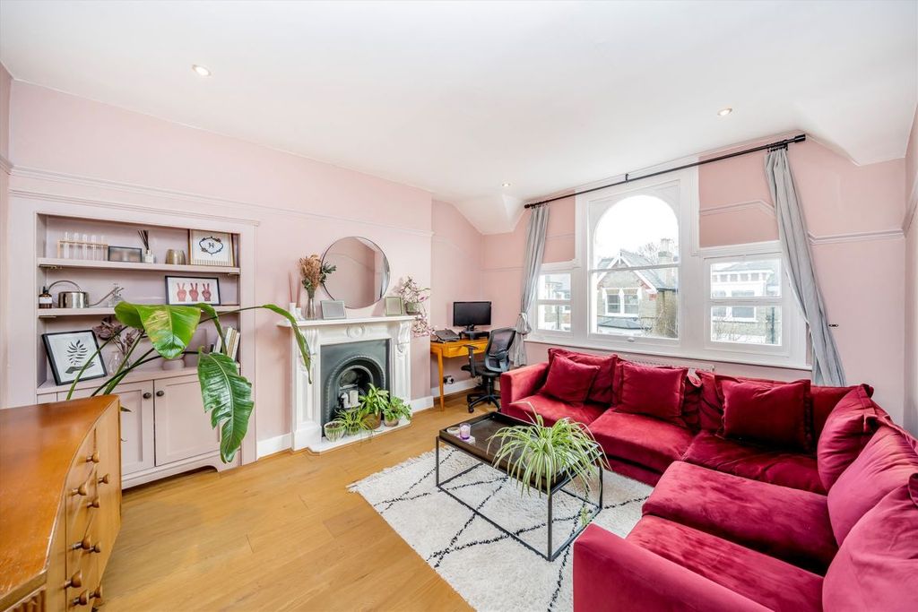 Property photo 2 of 7