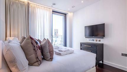 Property photo 3 of 16 Bedroom