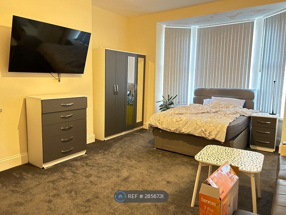 Property photo 3 of 6