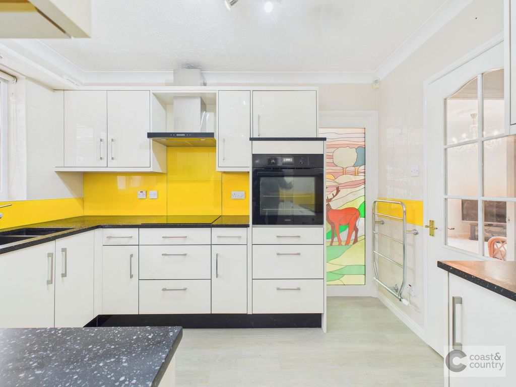 Property photo 3 of 22