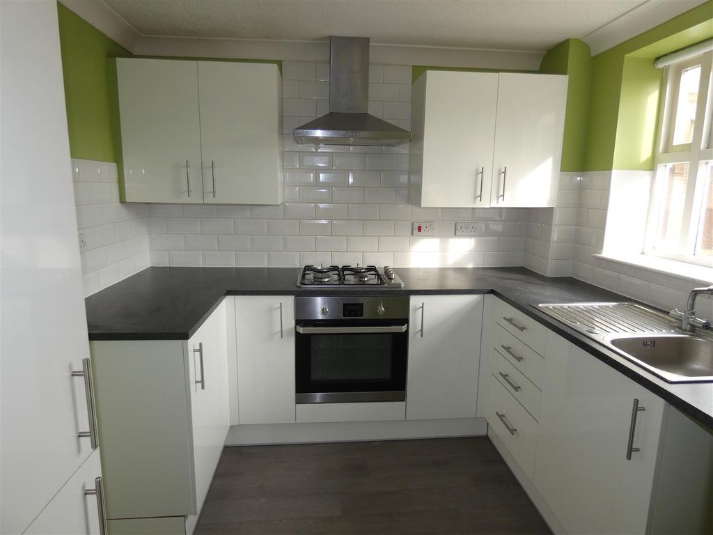 Property photo 2 of 8 P1100847.Jpg