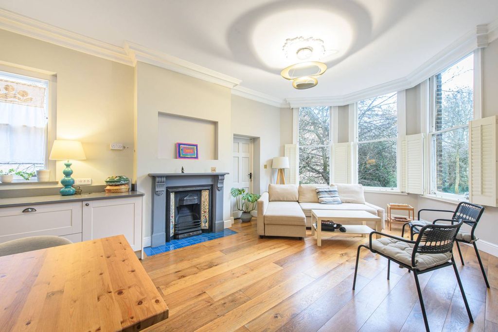 Property photo 2 of 11