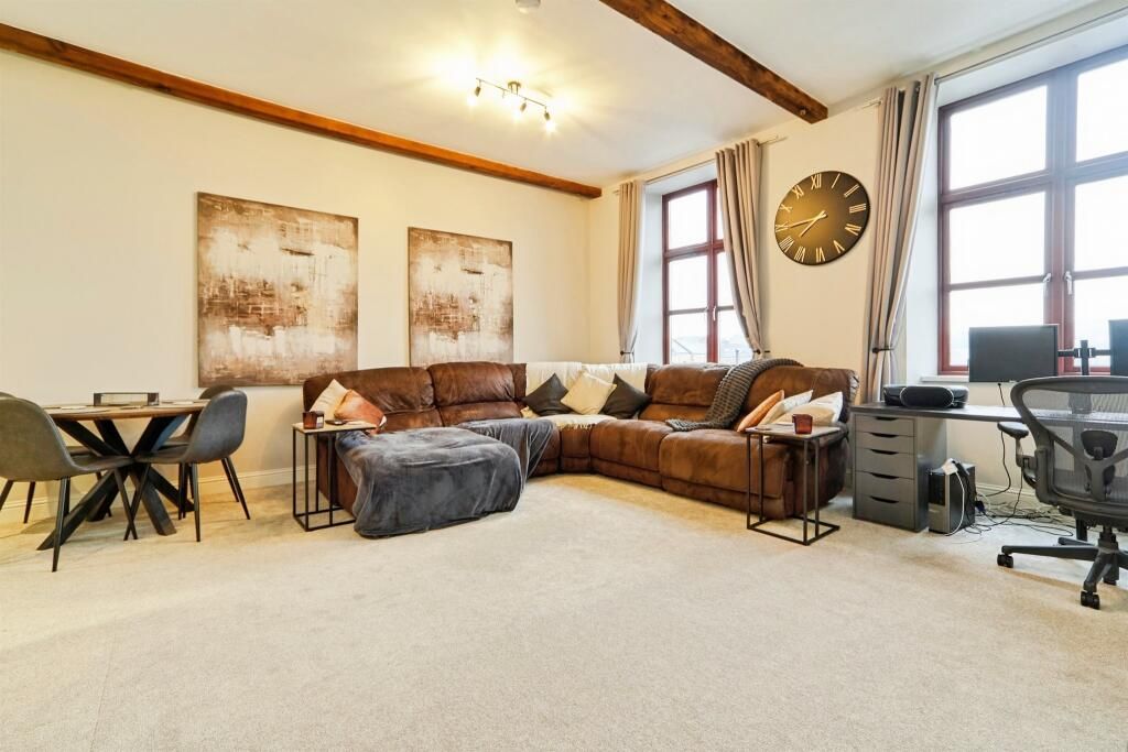 Property photo 3 of 14 Image