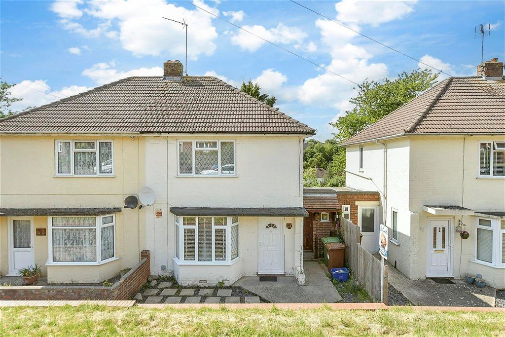 Property photo 2 of 9 External Web