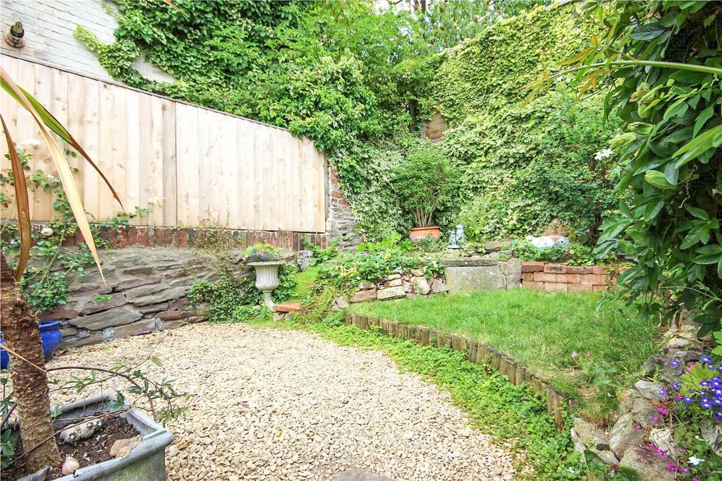 Property photo 1 of 15 Picture No. 21