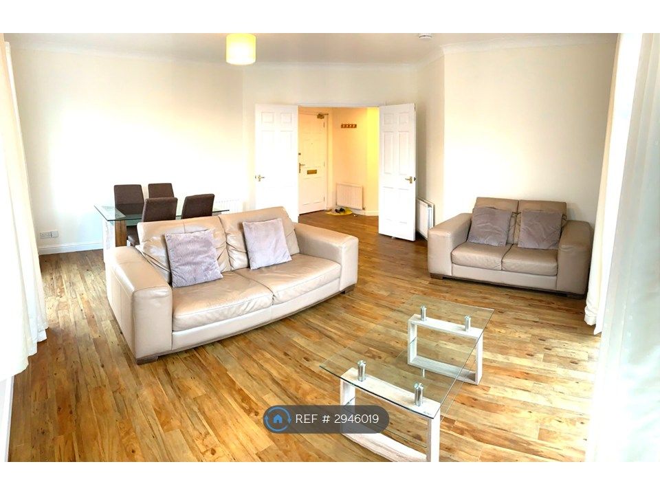 Property photo 1 of 8 Living Room 1