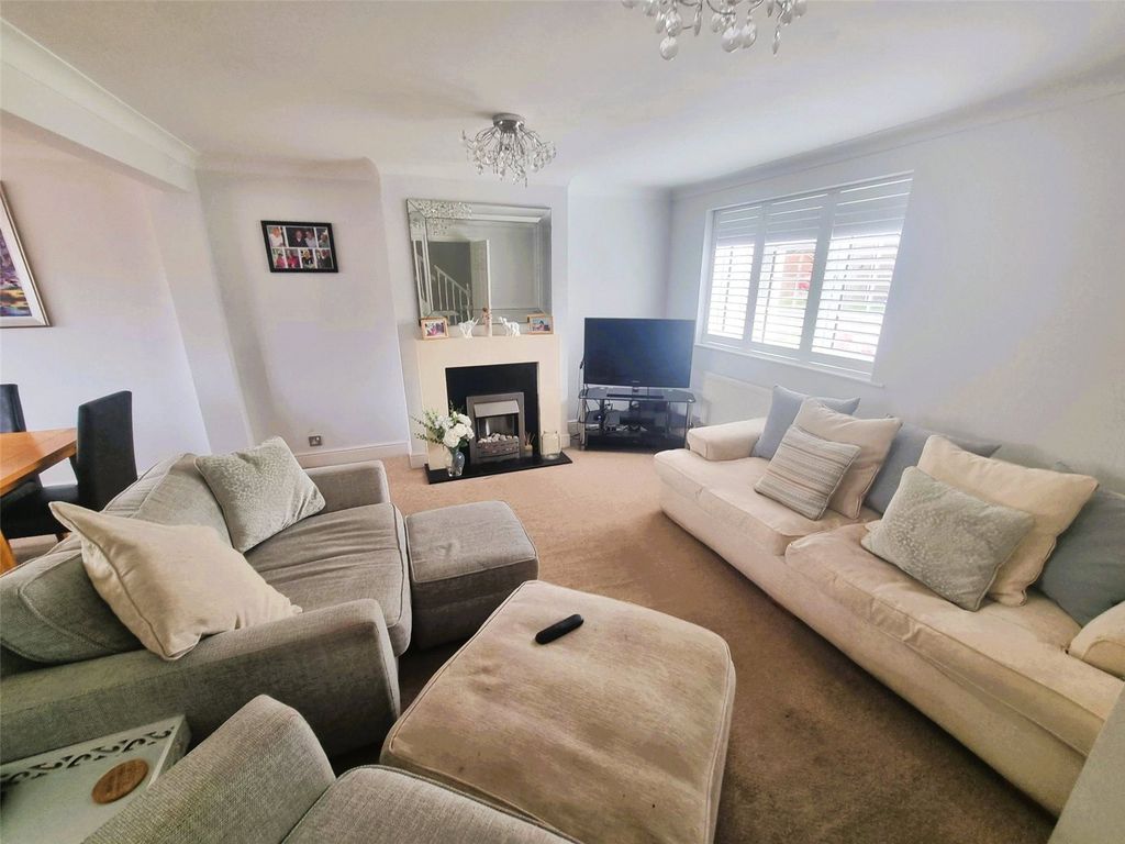 Property photo 3 of 16 Picture No. 21