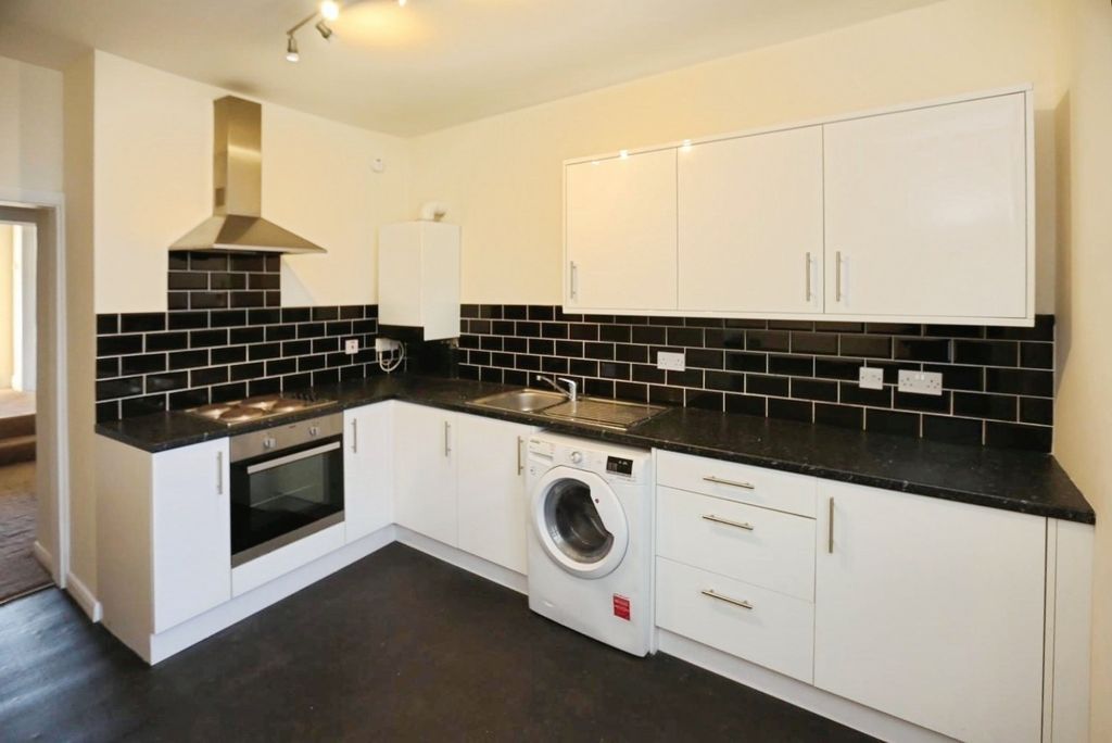 Property photo 3 of 10 Pbox-Img.Jpg