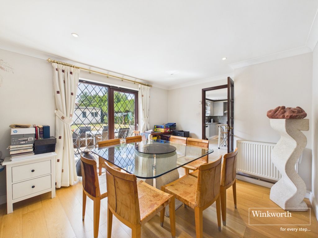 Property photo 3 of 14 Dining Room