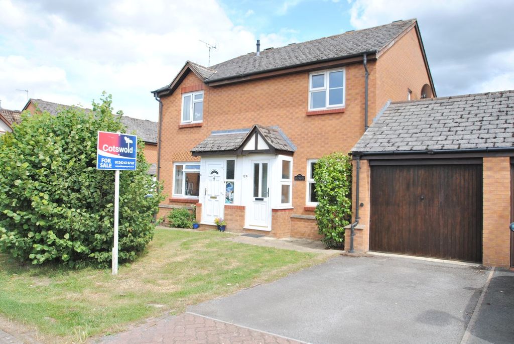 Property photo 1 of 12
