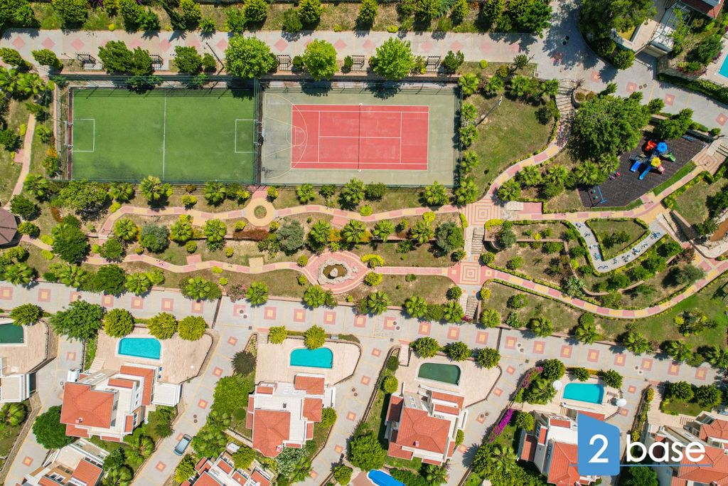 Property photo 3 of 40