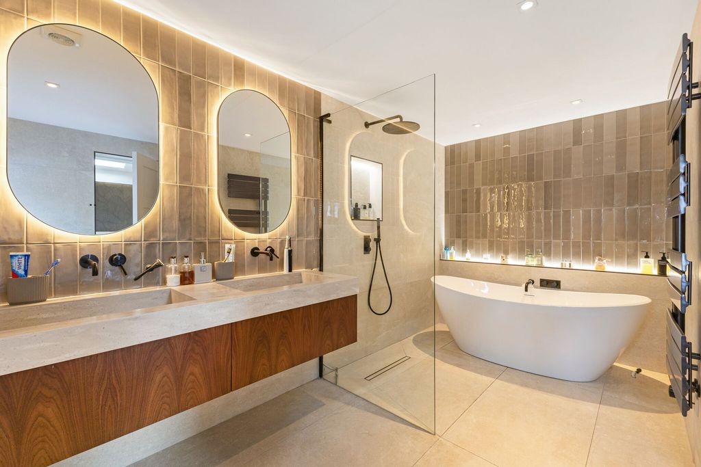 Additional image 22 of 7 bed detached house for saleUllenhall, Henley-In-Arden B95