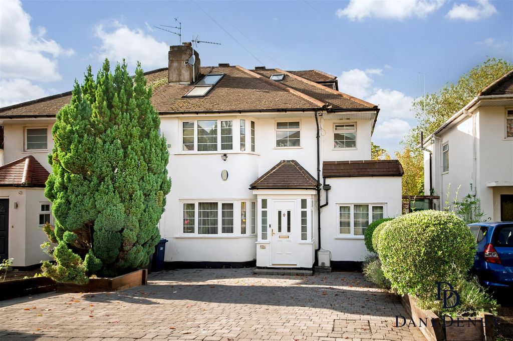 Property photo 1 of 26