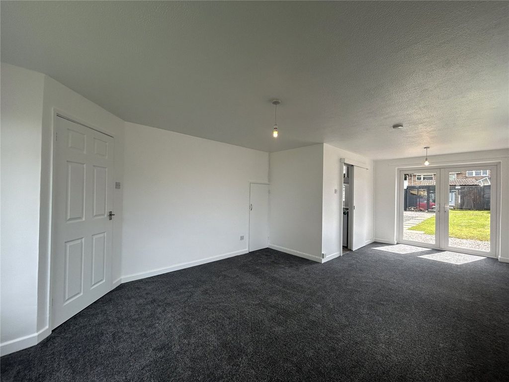 Property photo 2 of 15 Picture No. 18