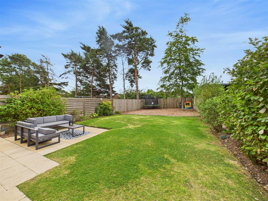 Property photo 2 of 19 Outside