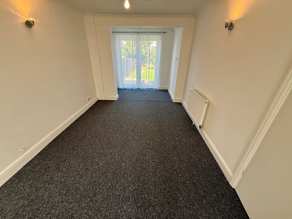 Property photo 3 of 18 Image