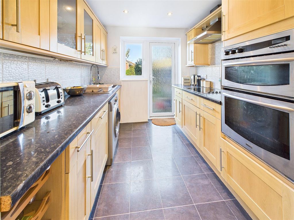 Property photo 2 of 18