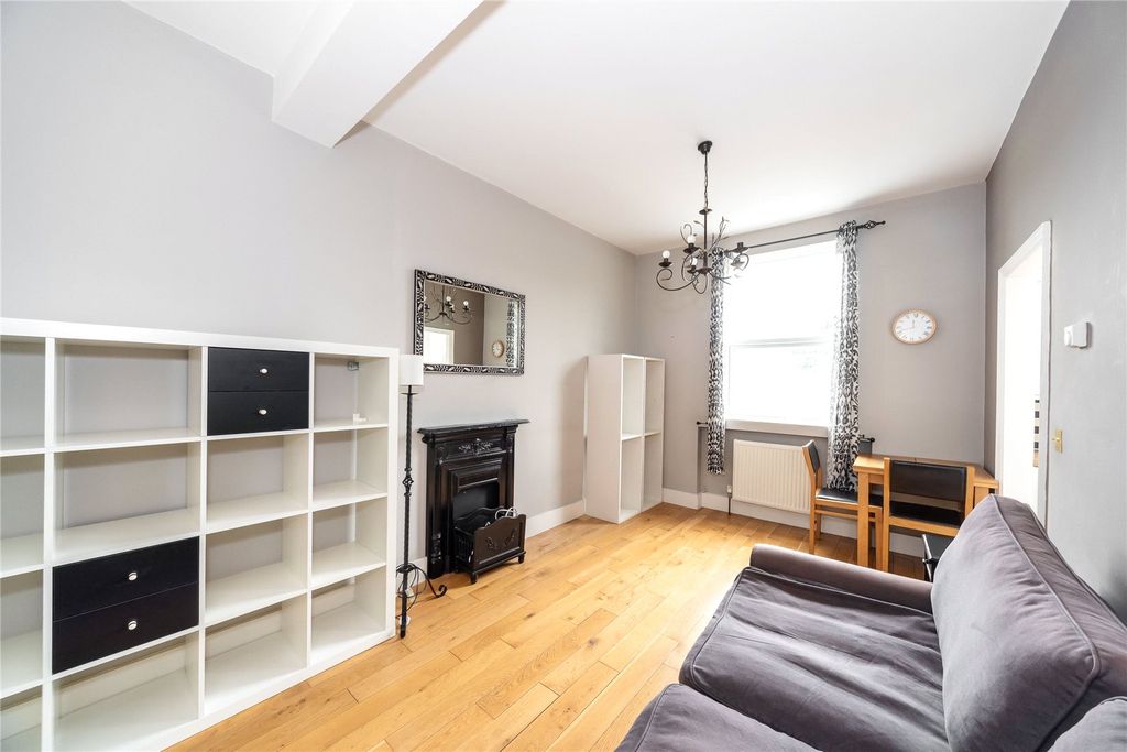 Property photo 2 of 6 Picture No. 10