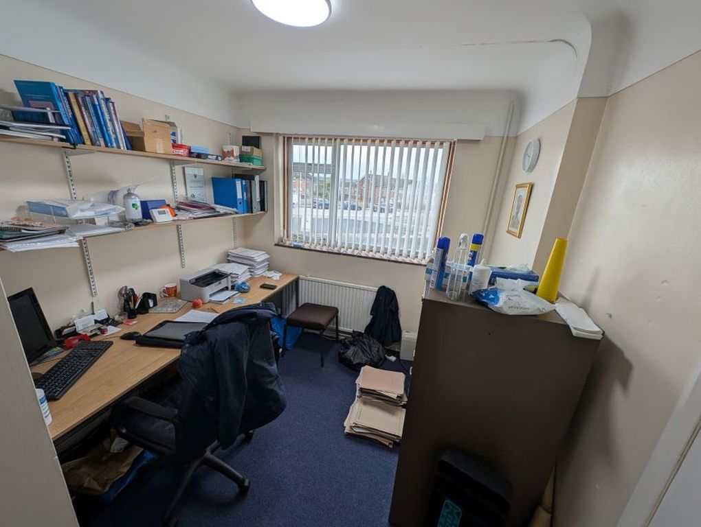 Property photo 3 of 11 Photo 2