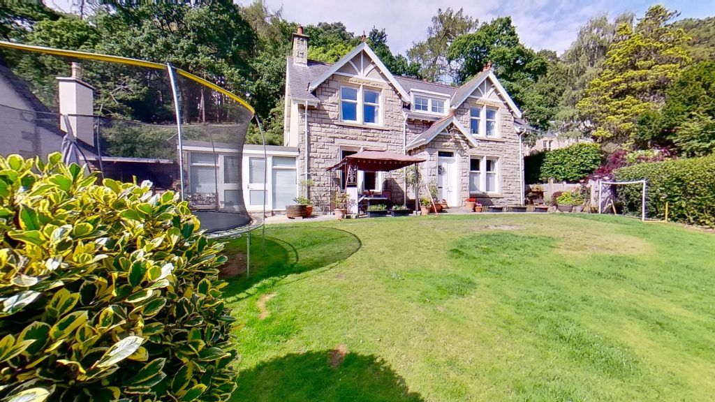 Property photo 1 of 24
