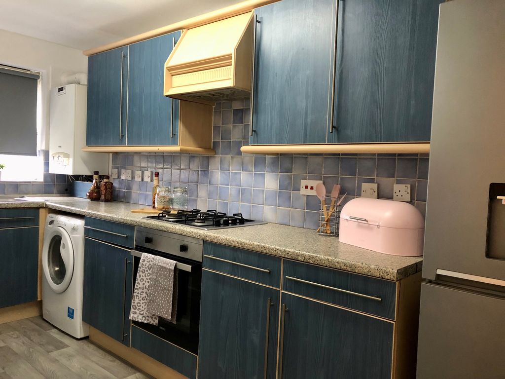 Property photo 3 of 8