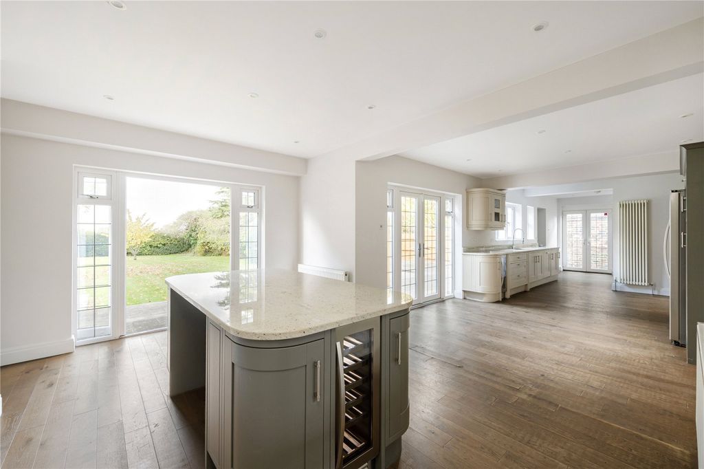 Property photo 3 of 39 Picture No. 21