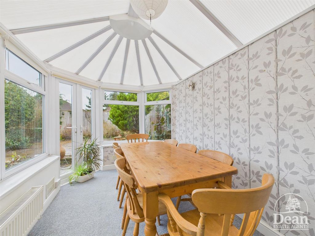 Property photo 2 of 26