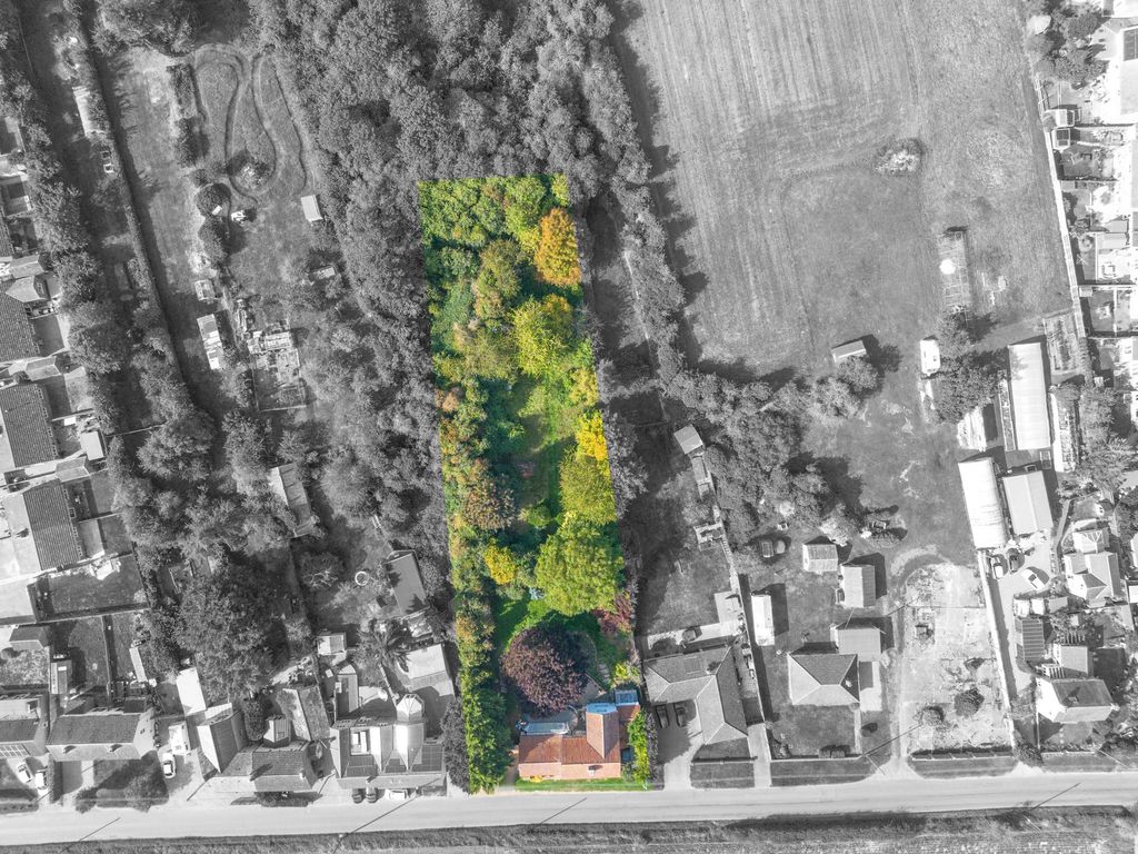 Property photo 2 of 18